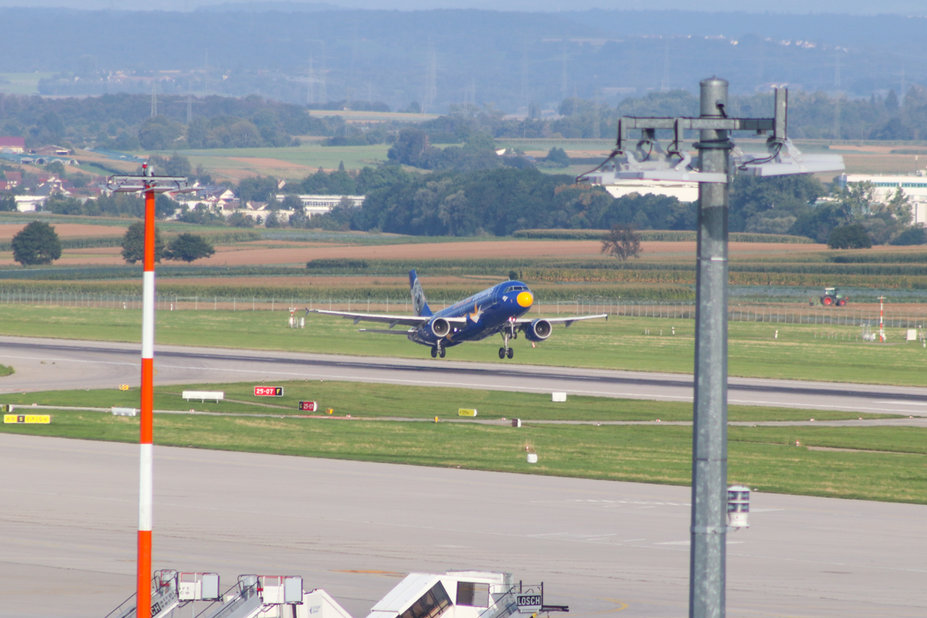 D-ABDQ // Airbus A320-214 (12 Jahre alt) // Eurowings (Europa Park Livery) // EW2530 nach Valencia