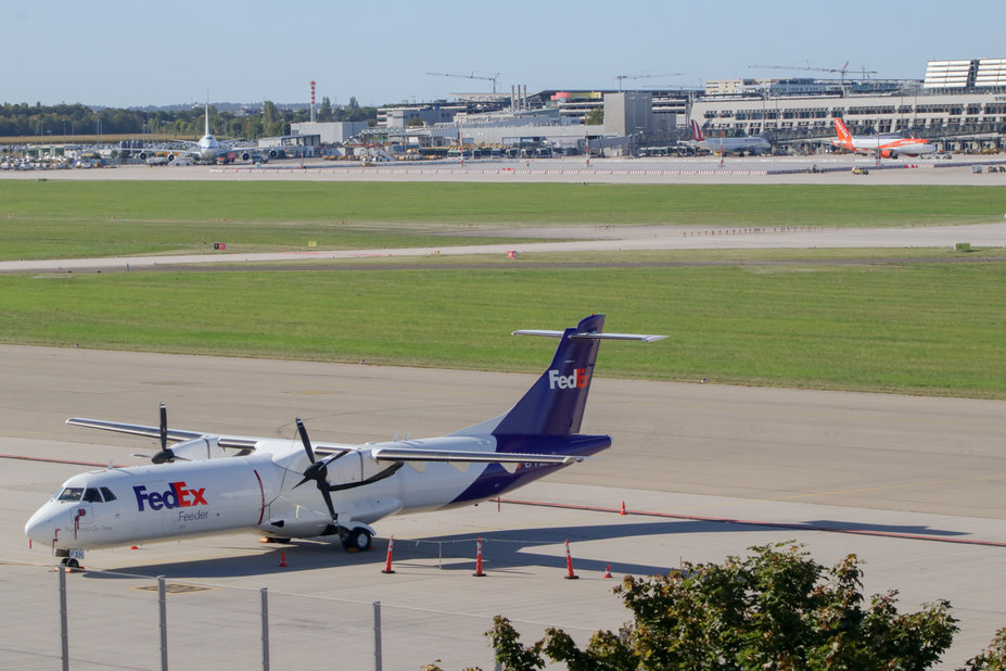 EI-FXH // ATR 72-202(F) (28 Jahre alt) // FedEx // im Luftfrachtzentrum am Flughafen Stuttgart