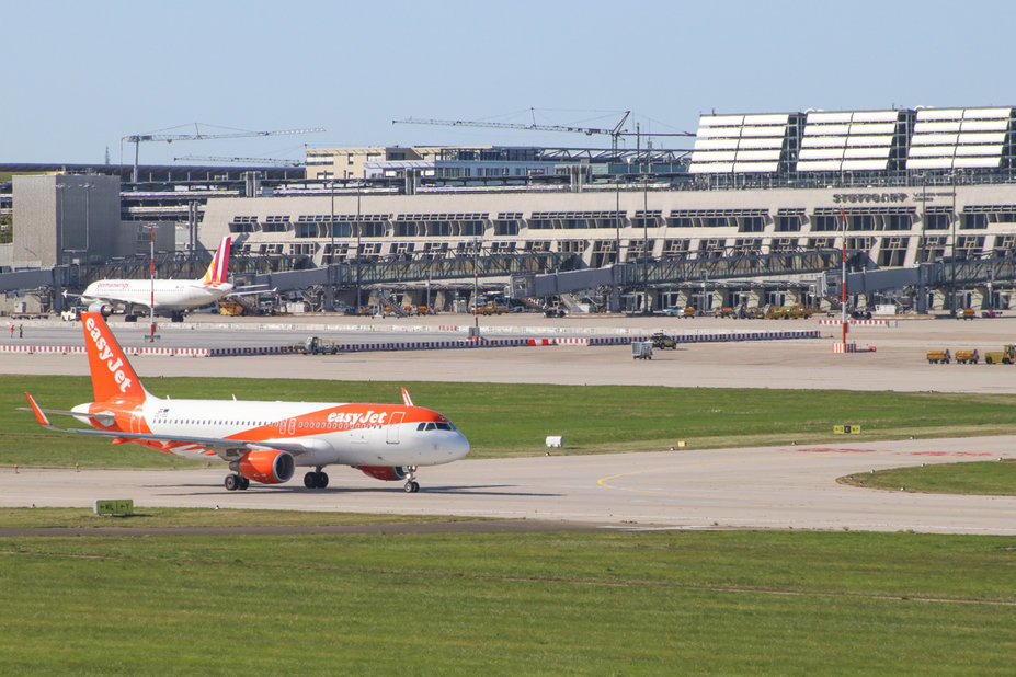 OE-IZG // Airbus A320-214 (3 Jahre alt) // easyJet // U25596 nach Berlin