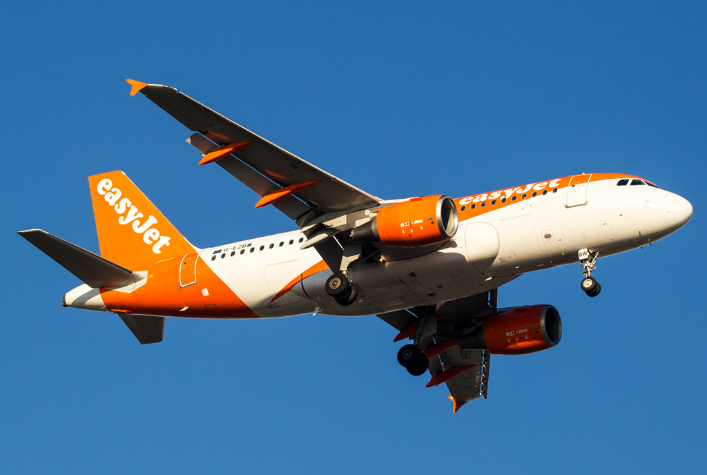 easyJet / G-EZBW / Airbus A319-111