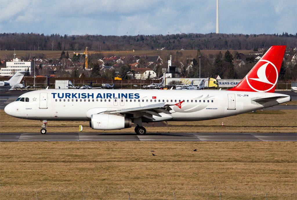 Turkish Airlines / TC-JPM / Airbus A320-232