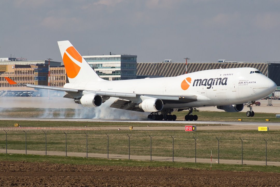 Magma 744 Touchdown.jpg