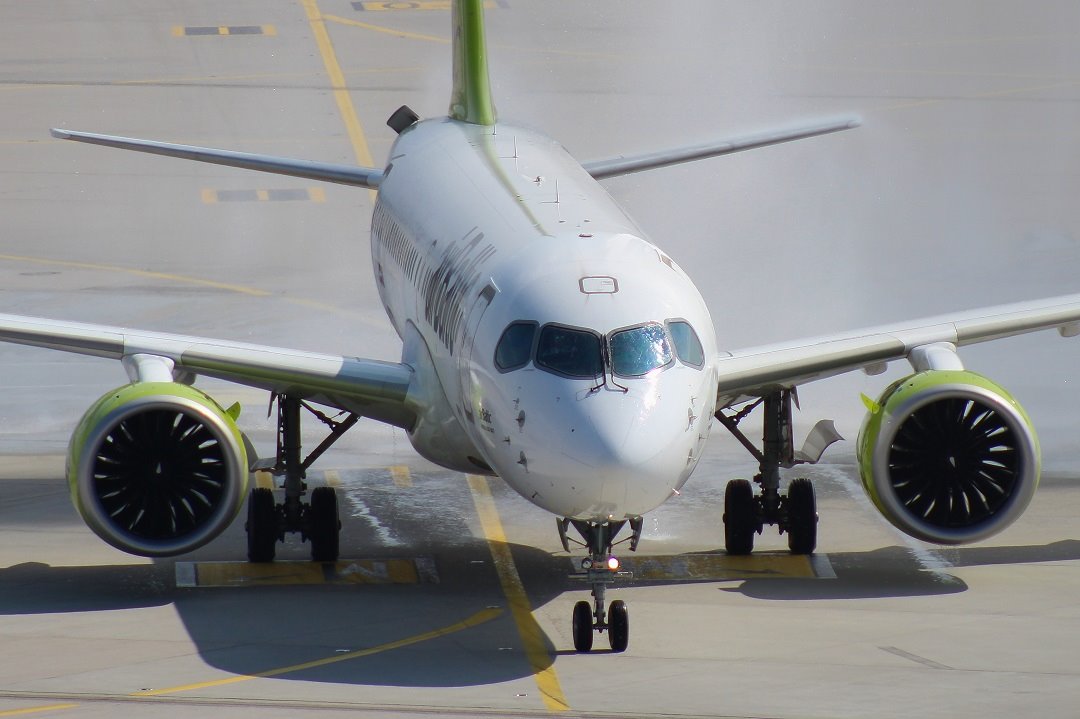 Air Baltic Erstflug.jpg