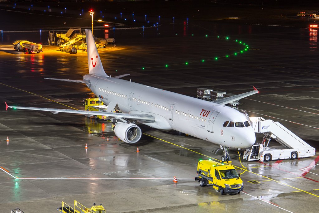 TUI / CS-TKU / Airbus A321-211