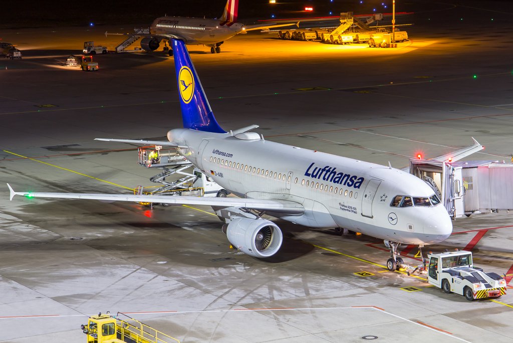 Lufthansa / D-AIBI / Airbus A319-112