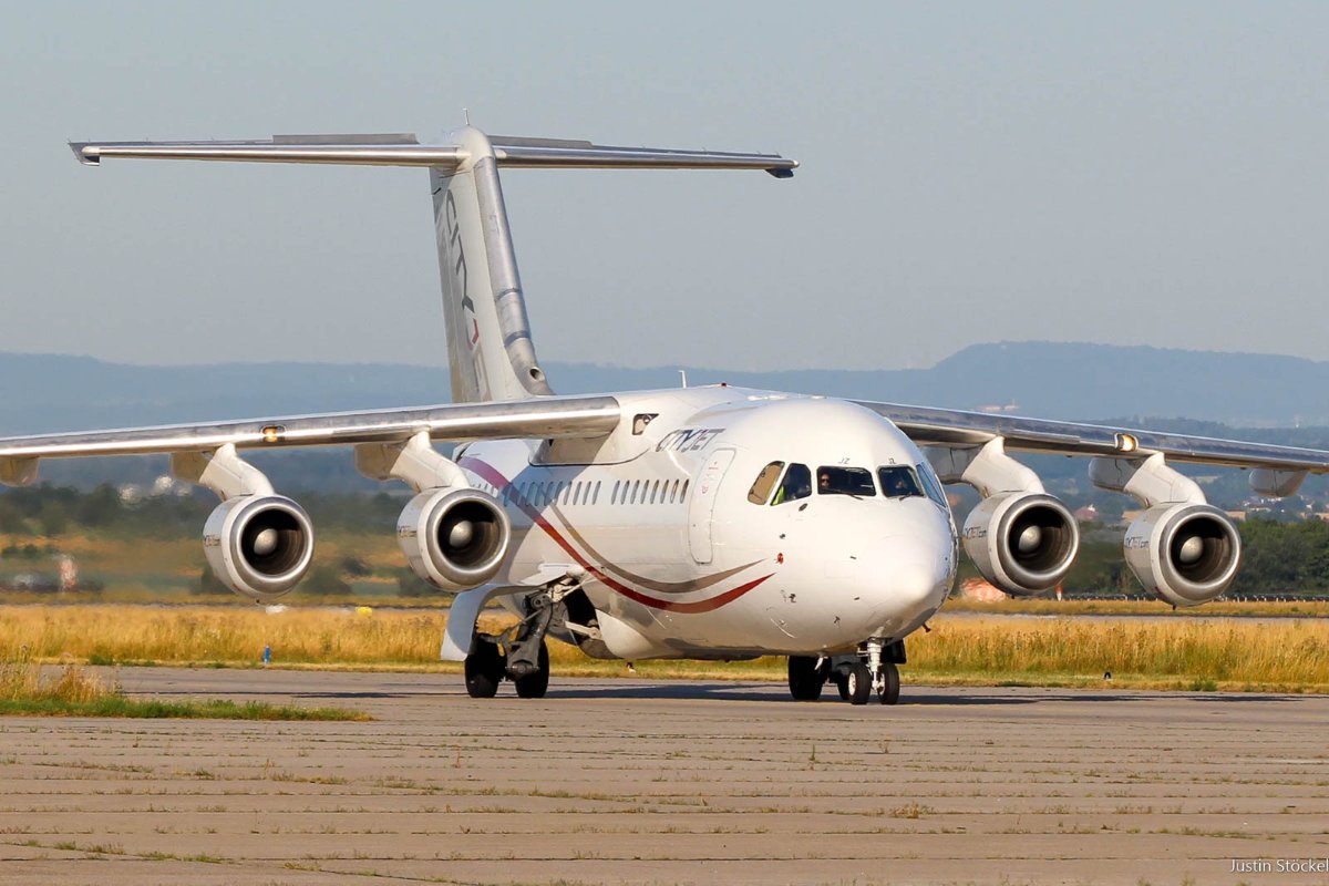 EI-RJZ.jpg