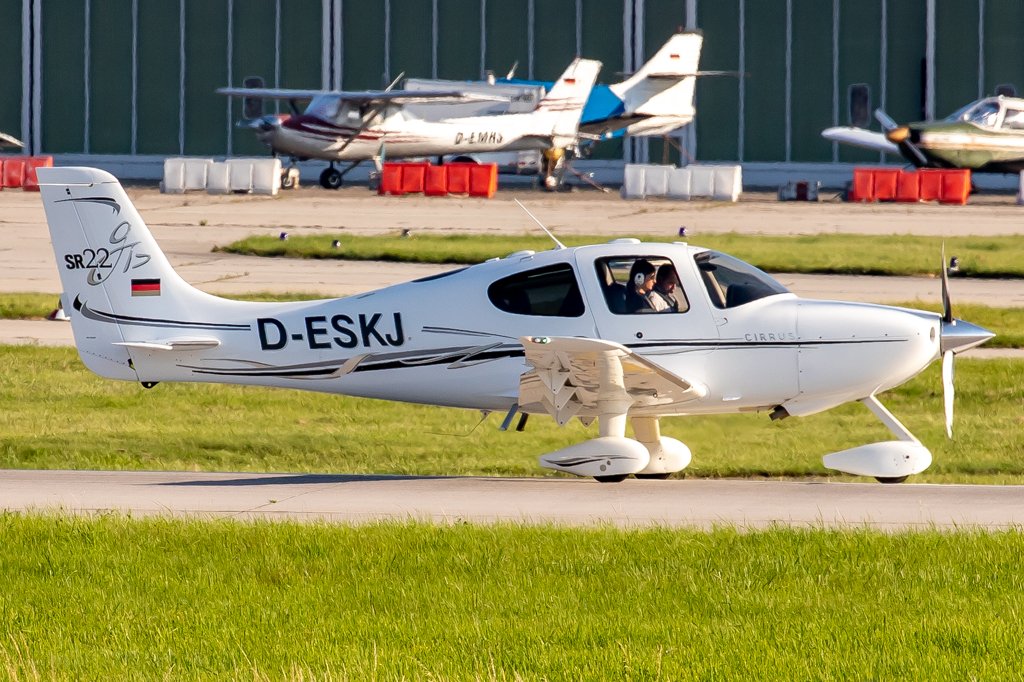 SK Aviation / D-ESKJ / Cirrus SR22-GTS