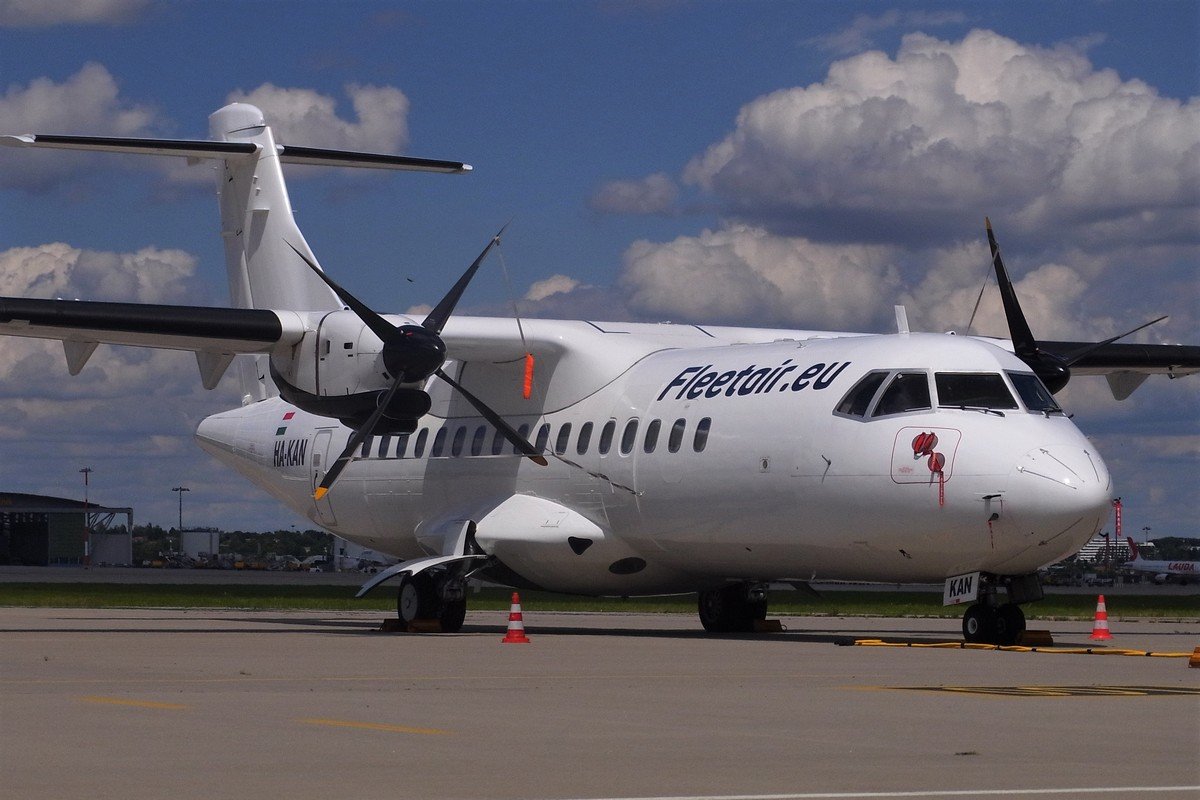 HA-KAN    ATR-42-320(F) Fleetair