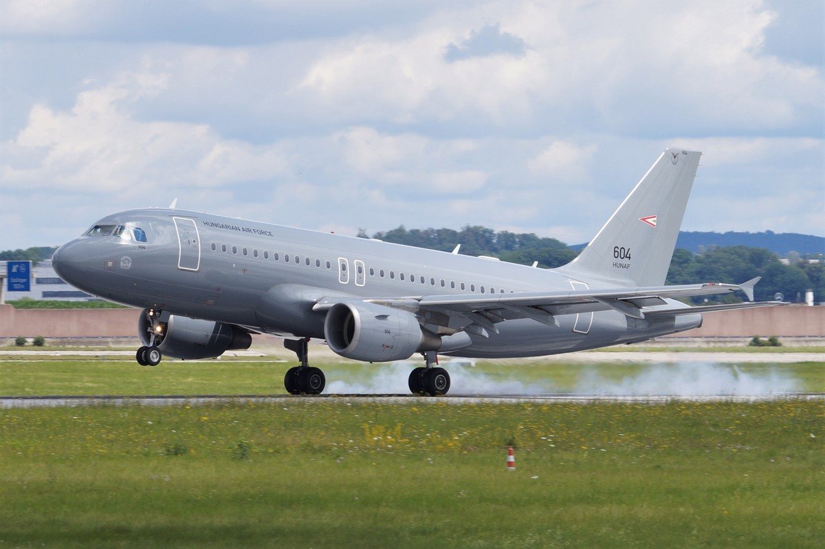 604           A319-212        Hungarian AF