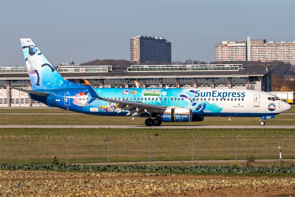 SunExpress / TC-SNU / Boeing 737-8HC