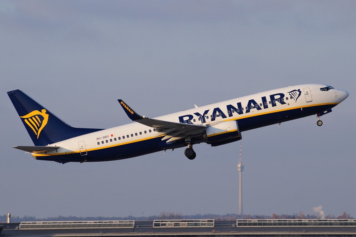 9H-QBO    737-8AS   Ryanair
