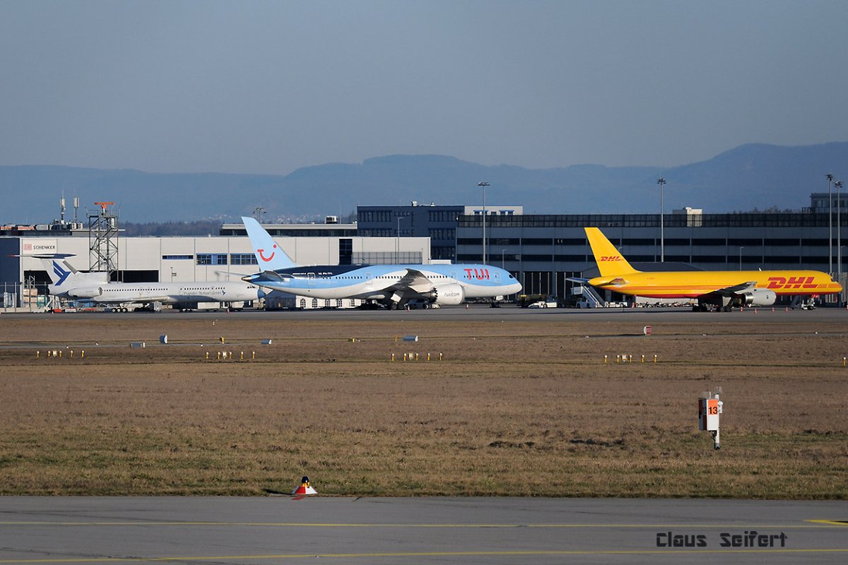 D-AFSG PH-TFK G-DHKF.jpg