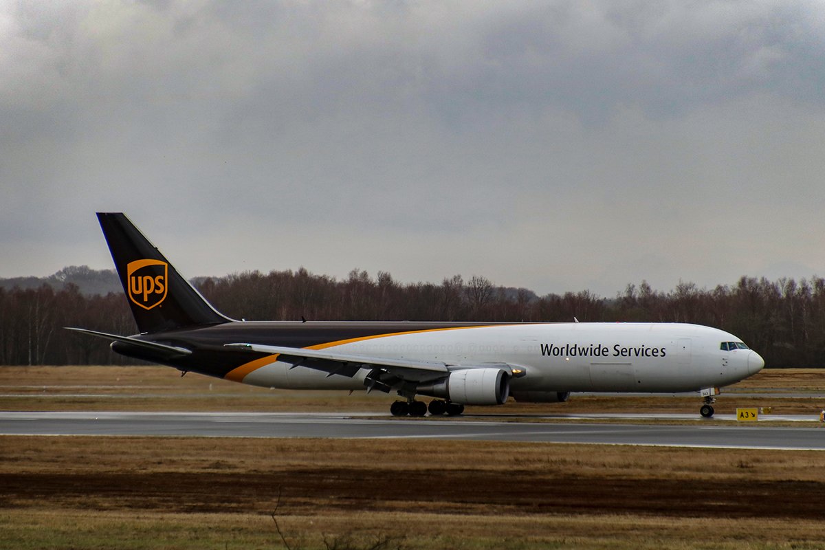 UPS 767-300F N363UP