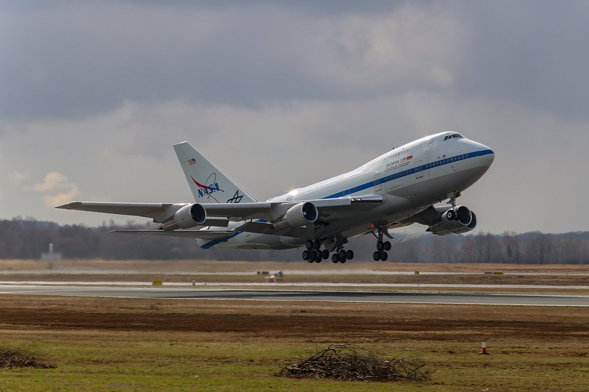 NASA/DLR 747SP N747NA &quot;SOFIA&quot; - Takeoff