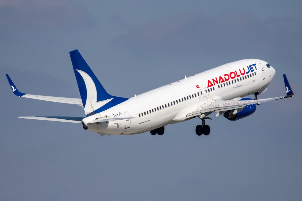 AnadoluJet / TC-JFI / Boeing 737-8F2
