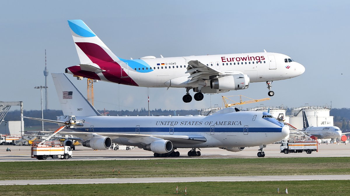 Beim Enteisen mit D-AGWG im Anflug