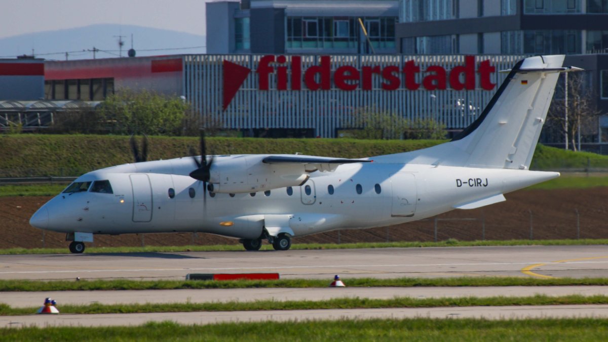 D-CIRJ mit VFB Spielern auf dem Weg nach Leipzig. Leider zu der Zeit mit blödem licht