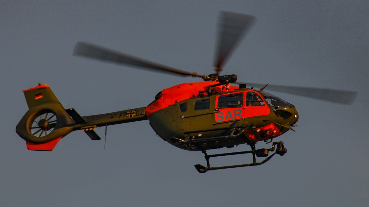 H145 der SAR (77+02)