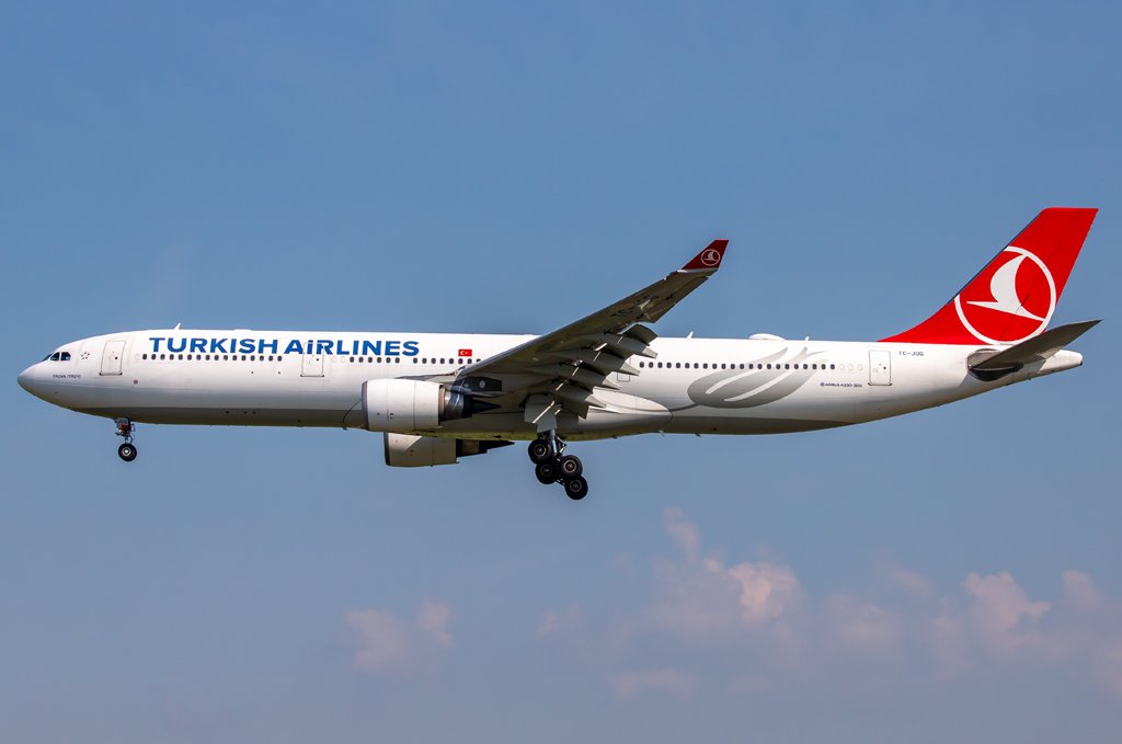 Turkish Airlines / TC-JOG / Airbus A330-303