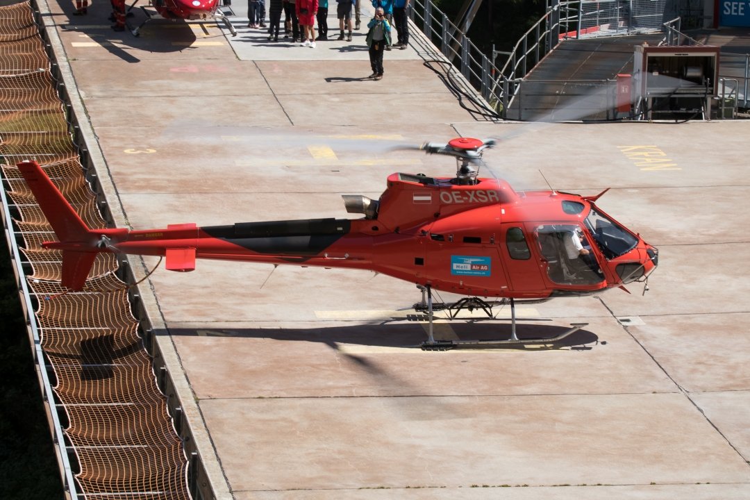 OE-XSR AS350
