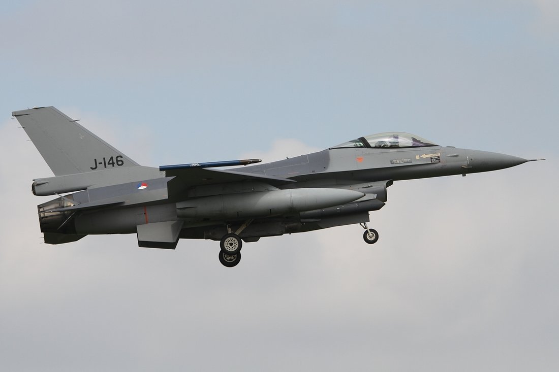 Niederlande - Royal Air Force General Dynamics F-16AM Fighting Falcon J-146