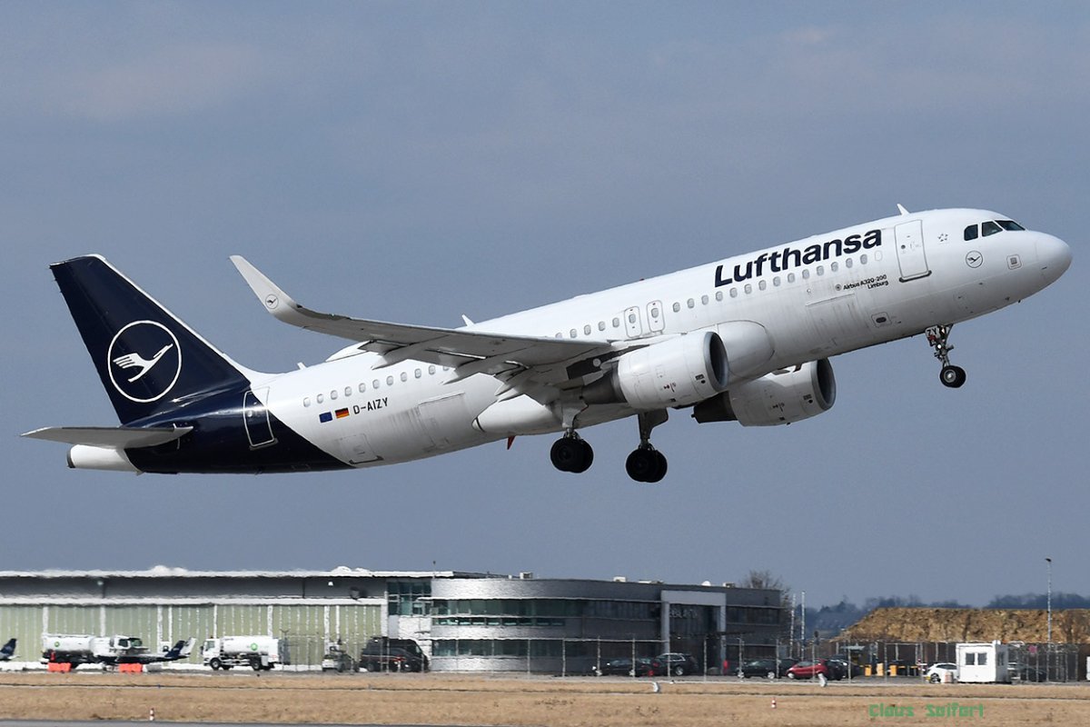 D-AIZY.jpg