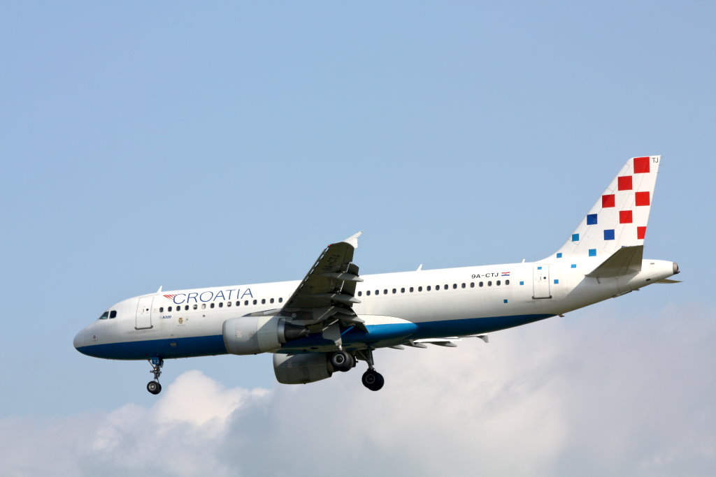 9A-CTJ-A320-Croatia Airl.