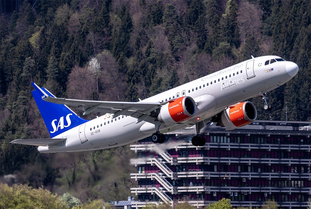 Scandinavian Airlines / SE-ROB / Airbus A320-251N