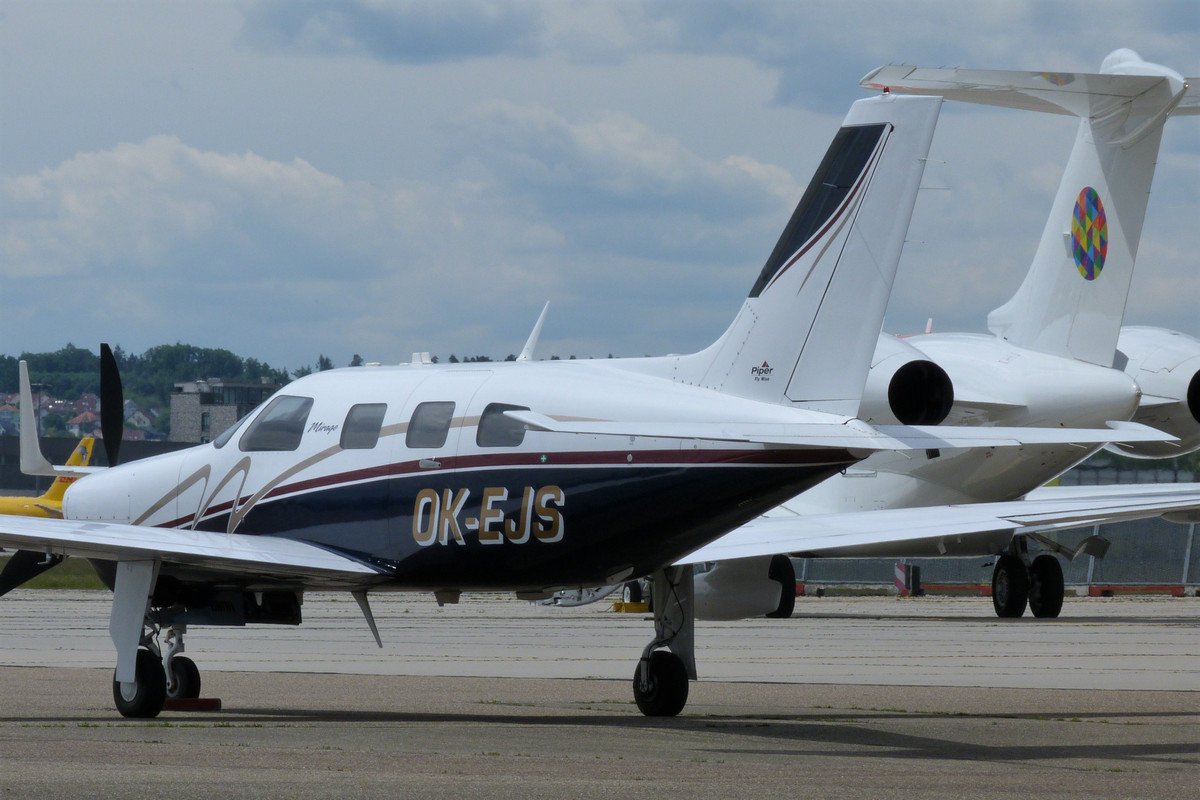 OK-EJS.   PA-46-350P