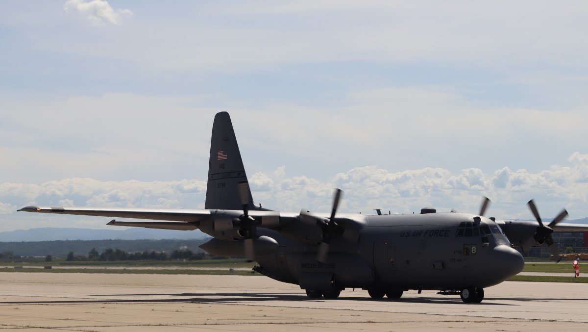 C_130.JPG