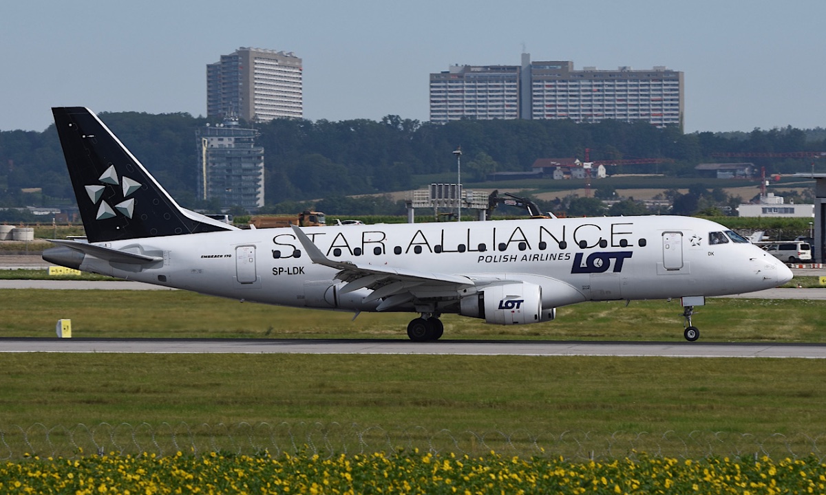 SP-LDK / LOT / E170STD / Star Alliance Livery