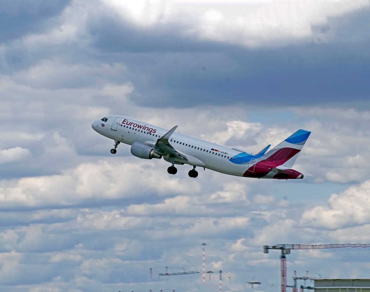 D-AEWP EUROWINGS AIRBUS A320-200