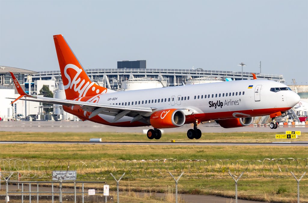 SkyUp Airlines / UR-SQH  / Boeing 737-86Q