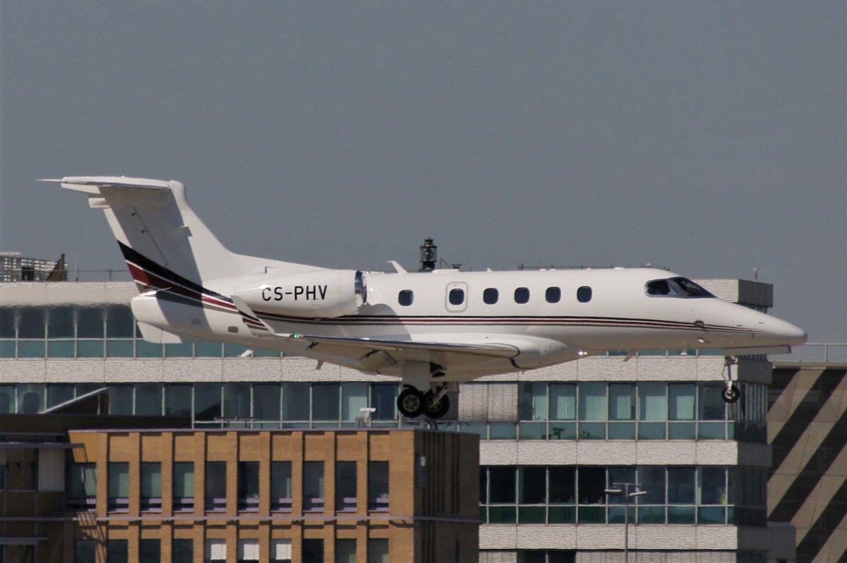 CS-PHV   Embraer Phenom 300   Netjets