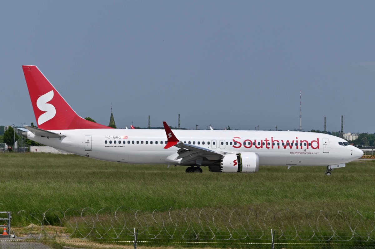 TC-GRO Southwind Airlines Boeing 737-8 MAX.JPG