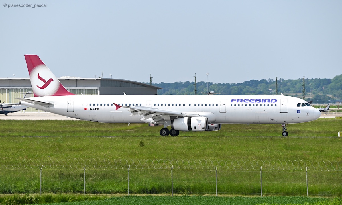 Freedbird Airlines / TC-GPB / A321-231