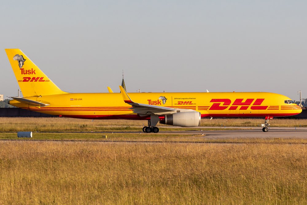 DHL / OE-LNK / Boeing 757-223(PCF)