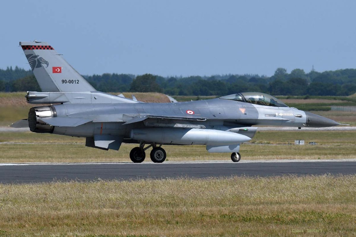 90-0012.jpg
