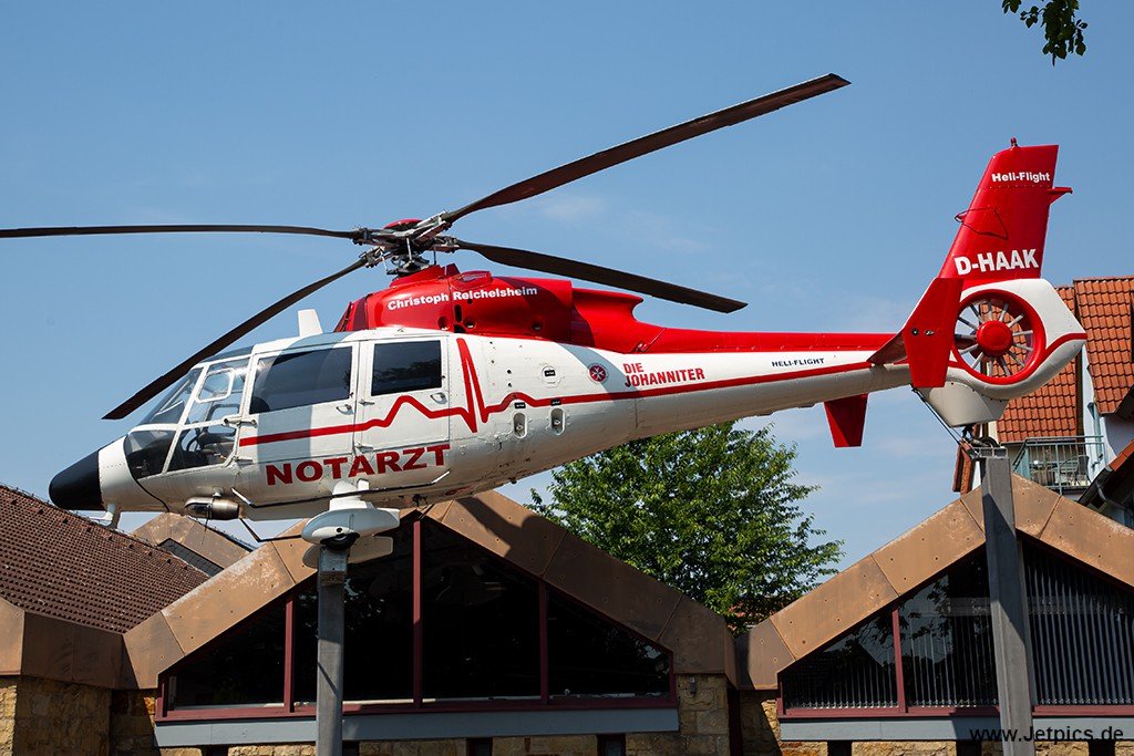 D-HAAK090623.jpg