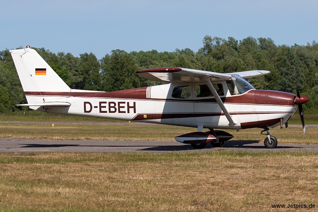 D-EBEH110623.jpg