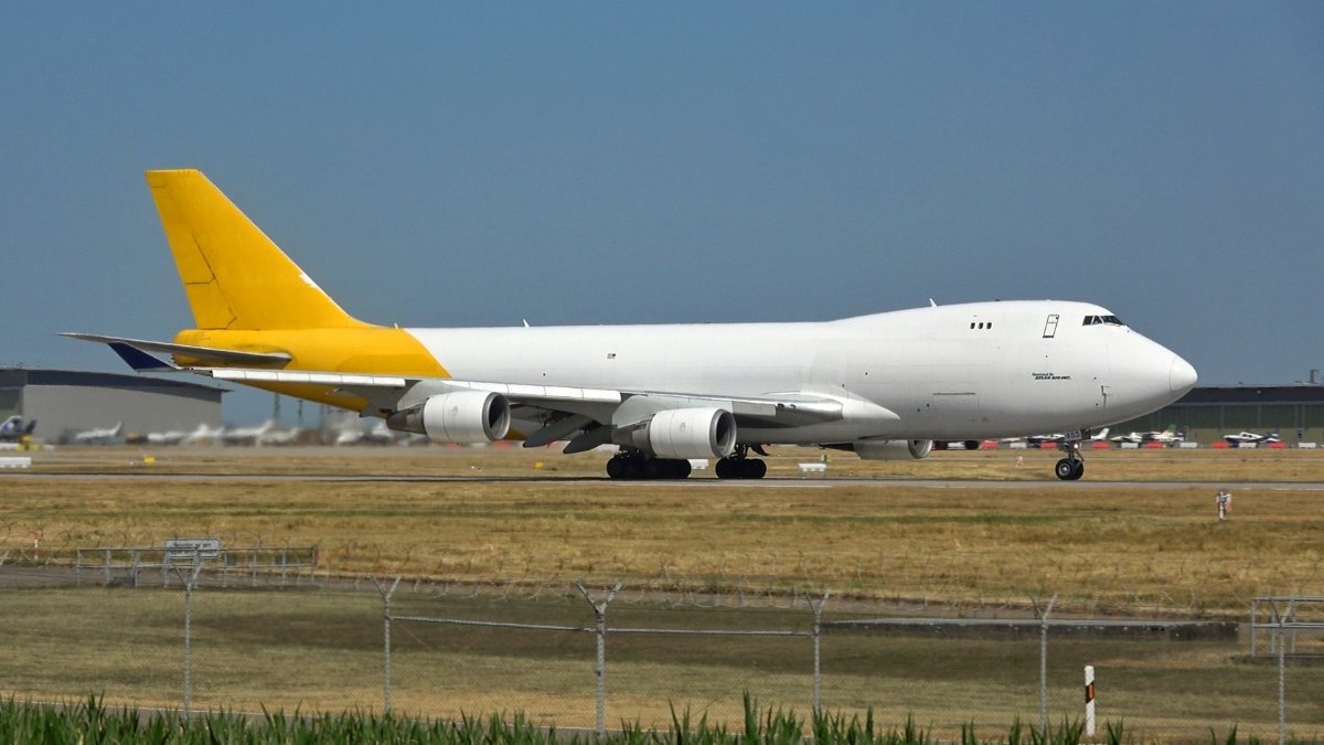 Plane Spotting 66 paint-01~01.jpg