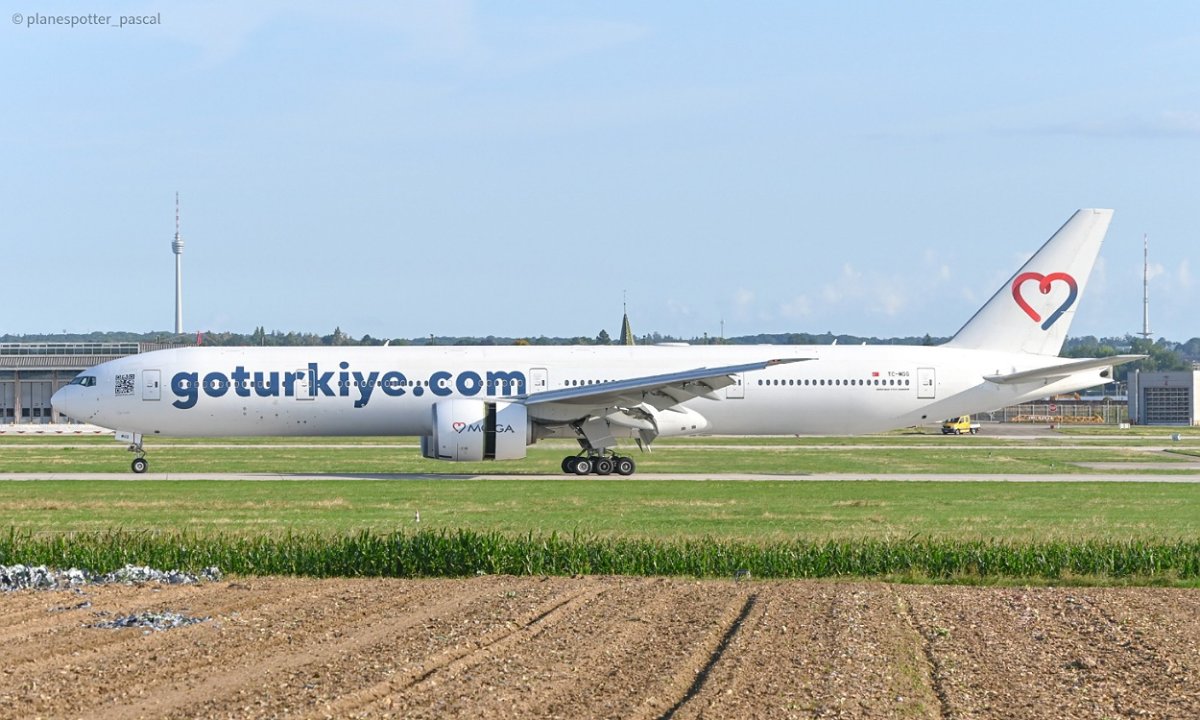 TC-MGG / Mavi Gök Airlines / Boeing B777-3ZGER