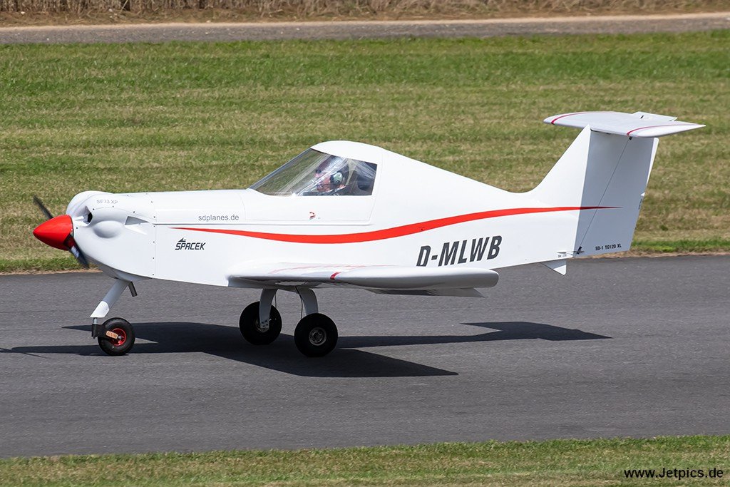 D-MLWB050823.jpg