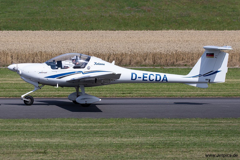 D-ECDA050823.jpg