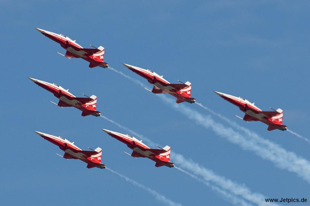 J-3087010923d.jpg