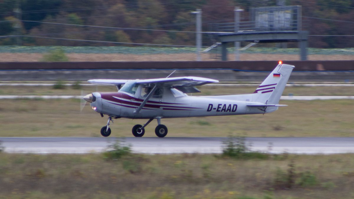 D-EAAD Cessna 152 Aero-Beta Flight Training