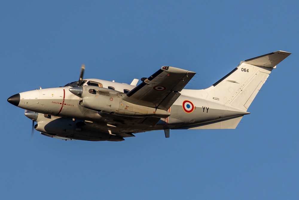 France Air Force / 064 / Embraer EMB-121AA Xingú