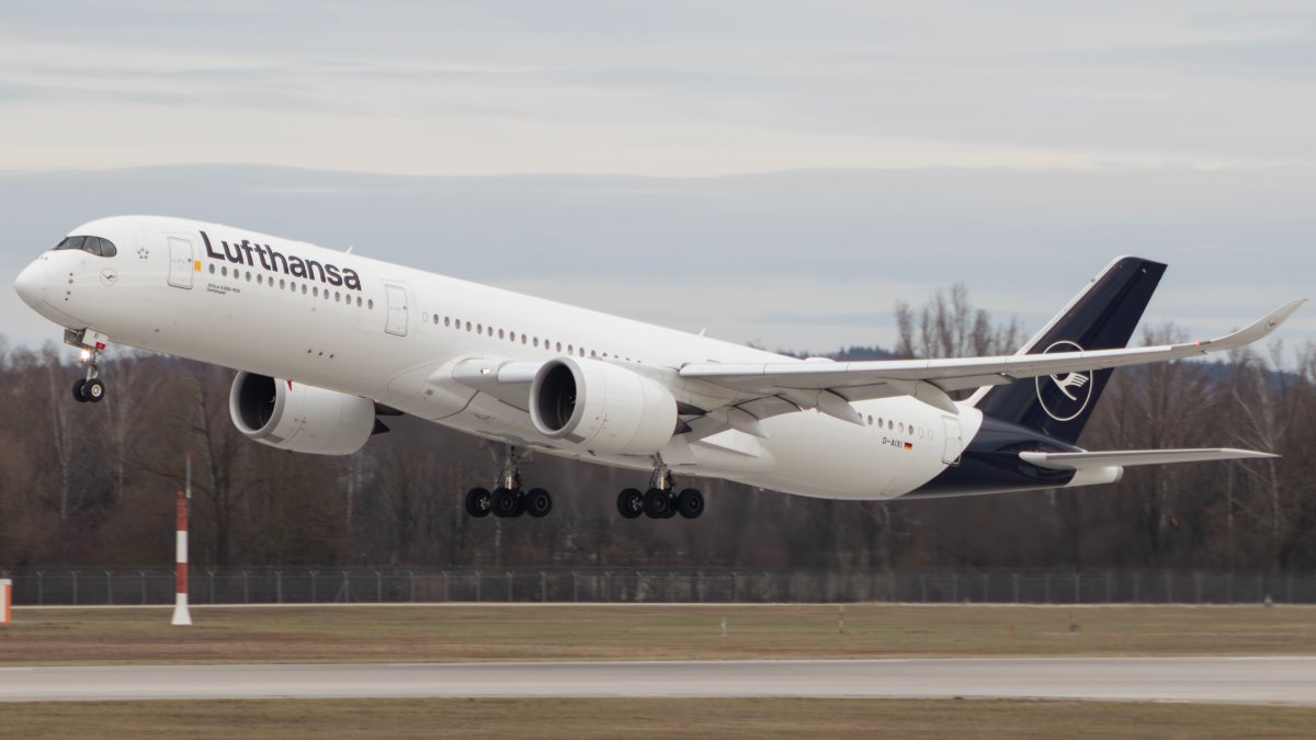 Lufthansa D-AIXI A350-941