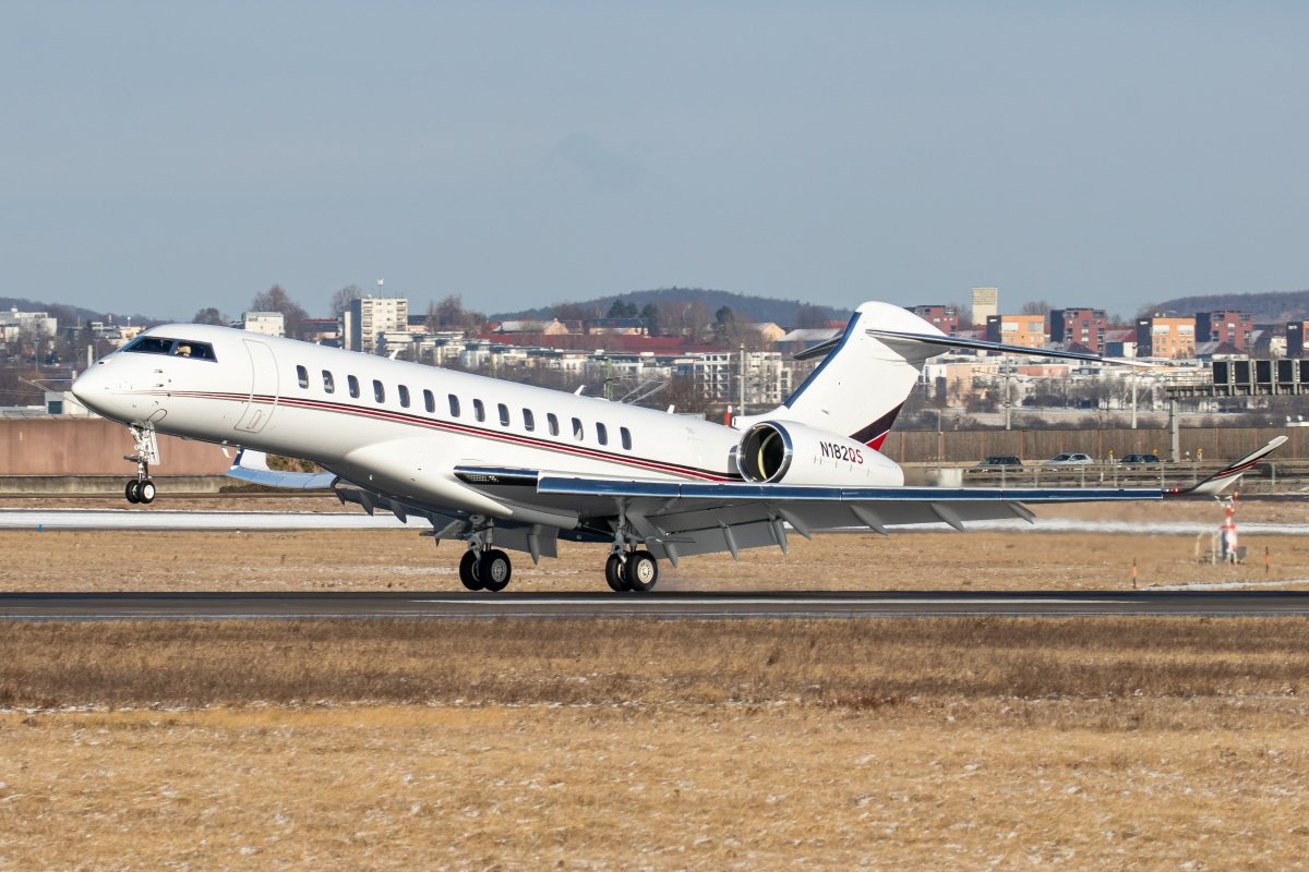 16.1.2024_NetJets_N182QS_GL7T.jpg