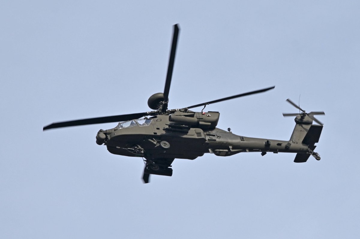22-03466 US Army Boeing AH-64E Apache Guardien.JPG